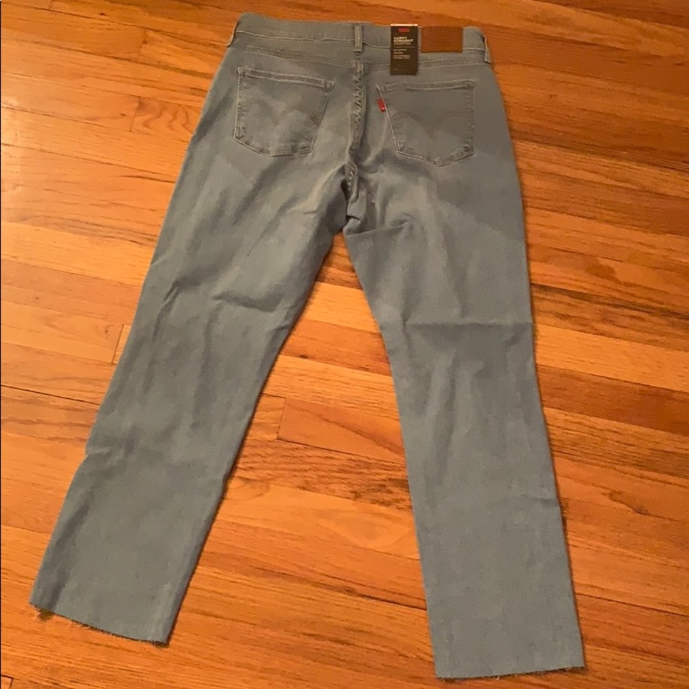 ⭐️ NWT Levi’s Jeans - Picture 4 of 4